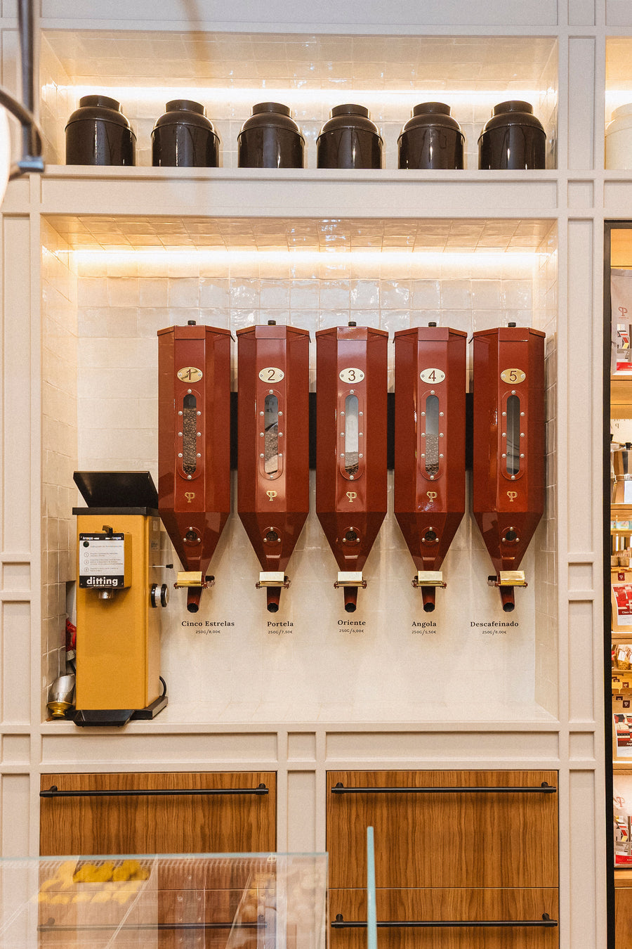 Café em Grão vs. Café Moído: O Que Muda no Sabor